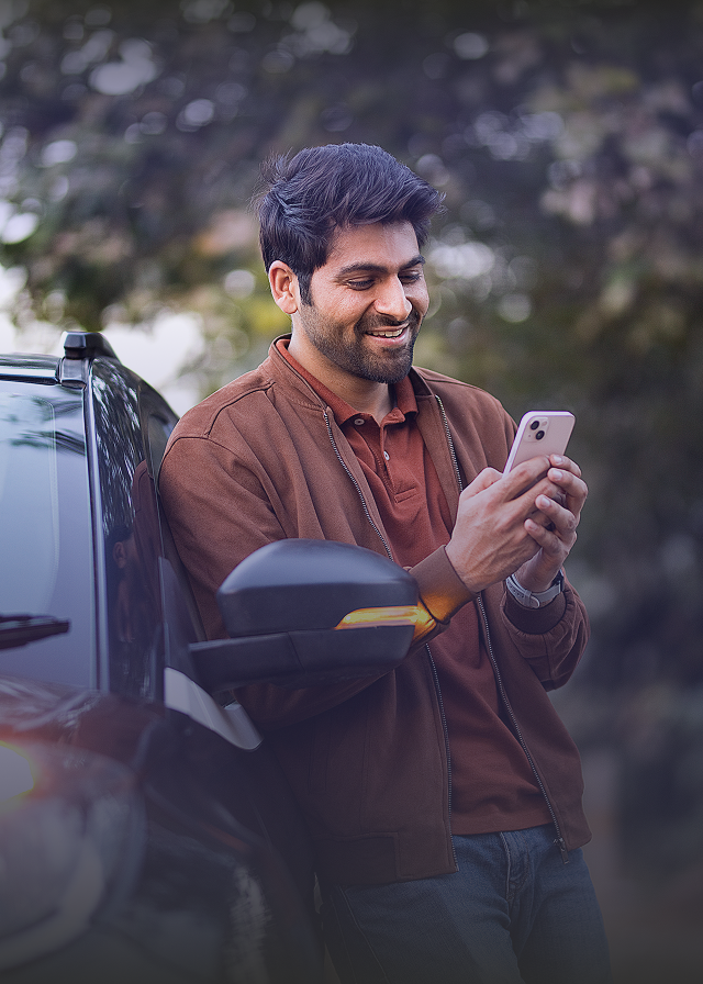 Hero_male_phone_car